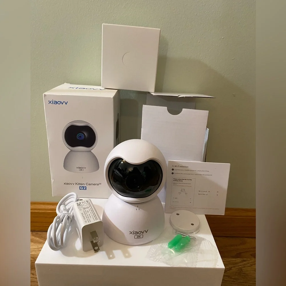 Xiaovv Kitten Camera 2K in White and Black